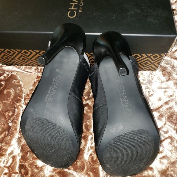 Charles David Black Slide Heel - Picture 4 of 4